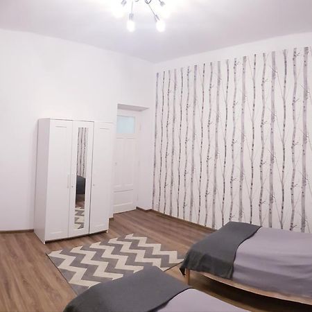 Apartamenty Rowna Kielce Ngoại thất bức ảnh