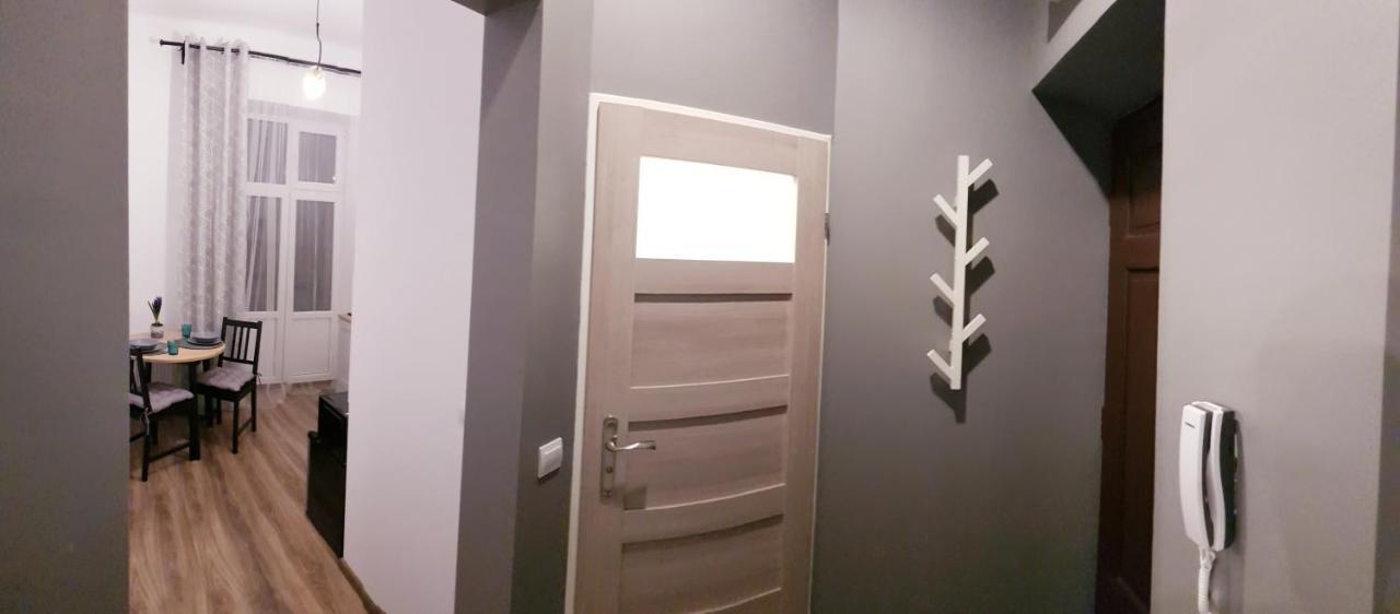 Apartamenty Rowna Kielce Ngoại thất bức ảnh